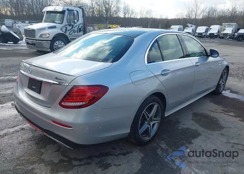 2020 Mercedes-Benz E 350 4Matic z USA, uszkodzony, nr VIN W1KZF8EBXLA827037